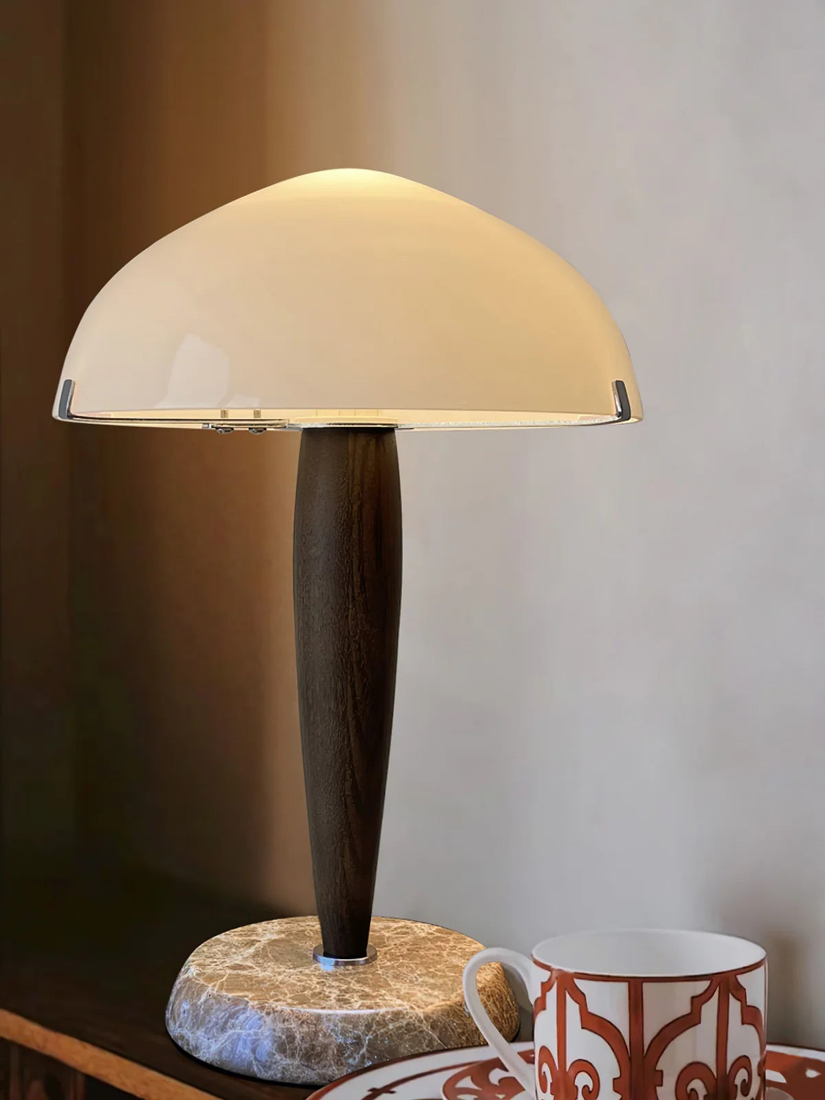 HERMAN MODERNE TAFLLAMP MET HOUTEN DETAILS